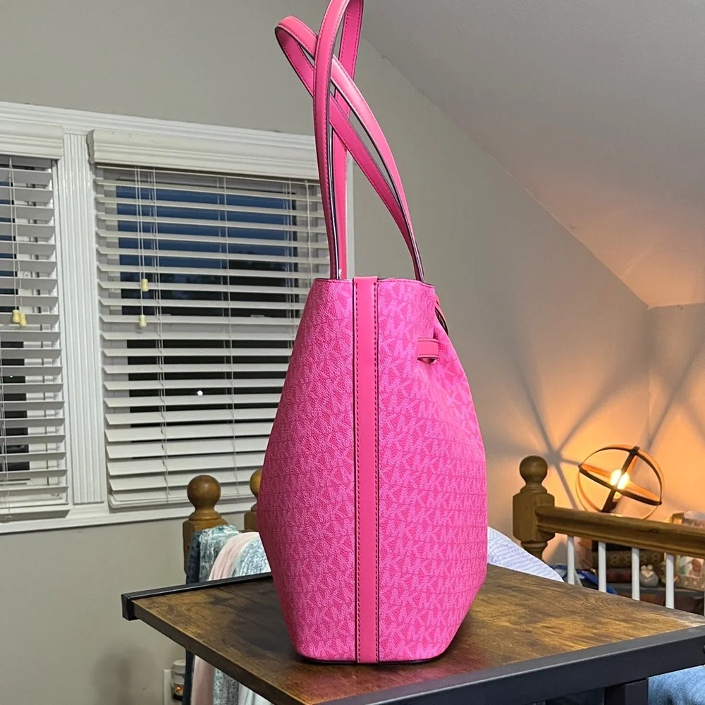Michael Kors Pink MK Logo Tote with Signature Charm - Picture 5 of 12